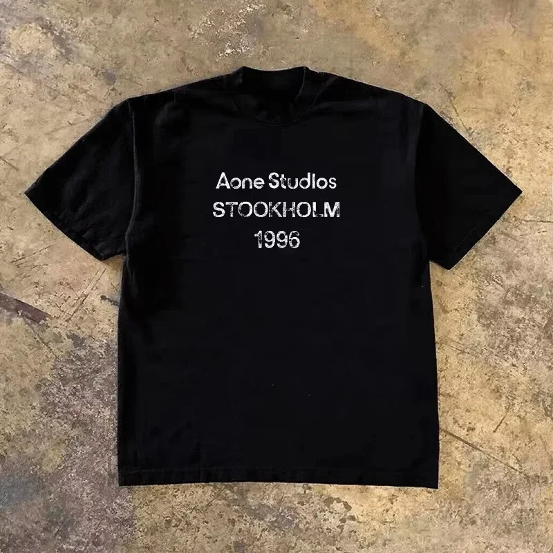 تي شيرت كلاسيكي بشعار STOCKHOL - مراجعة Streetwear Brands Logo وسعره